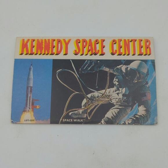 VTG Postcard Souvenir Folder Kennedy Space Port Center Florida NASA 12 Pictures - Picture 3 of 6